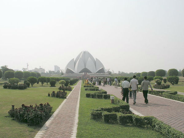 ಲೊಟಸ್ ಟೆಂಪಲ್( ಕಮಲದ ದೇವಾಲಯ