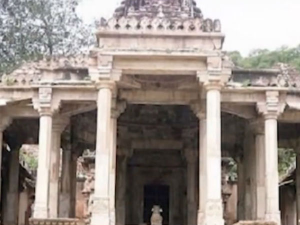 ದೇವಾಲಯ ನಿರ್ಮಿಸಿದ ದೆವ್ವಗಳು