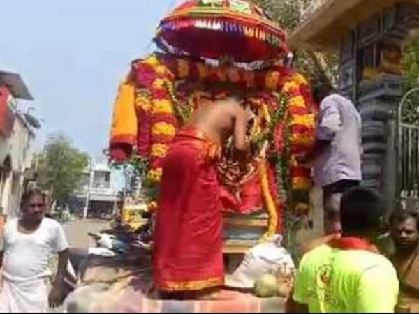 ದೇವತ ಮೂರ್ತಿಗಳು