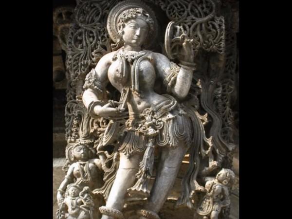 ಮದನಿಕೆಯರು ಮದನಿಕೆಯರು