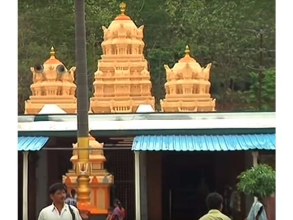ಕೊಬ್ಬರಿ ಕಾಯಿಯ ಮುಡುಪು ಕೊಬ್ಬರಿ ಕಾಯಿಯ ಮುಡುಪು