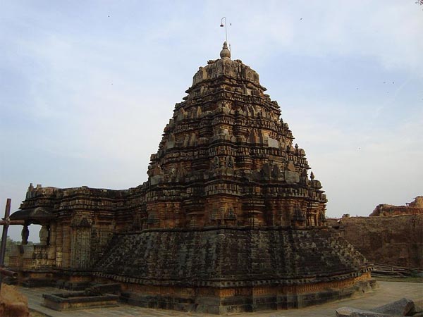 ಹಾವೇರಿ ಎ೦ಬ ದೇವಾಲಯಗಳ ಪಟ್ಟಣ ಹಾವೇರಿ ಎ೦ಬ ದೇವಾಲಯಗಳ ಪಟ್ಟಣ