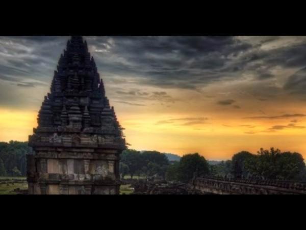 ಪುರುಷರು ಮಹಿಳೆಯರ ವೇಷ ಧರಿಸಿ ಪೂಜೆಗಳನ್ನು ಮಾಡುವ ದೇವಾಲಯವಿದು