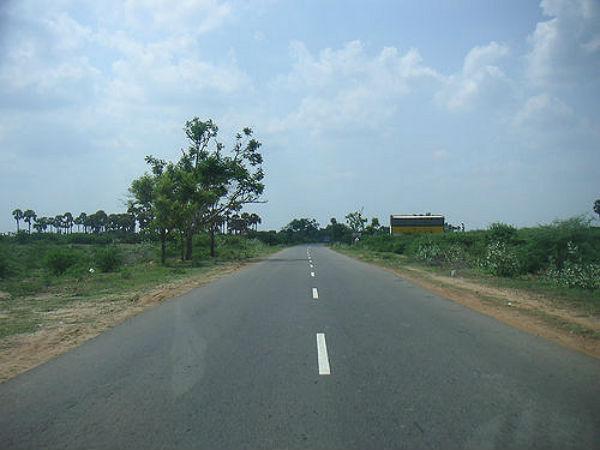 ರಸ್ತೆ ಮಾರ್ಗದ ಮೂಲಕ