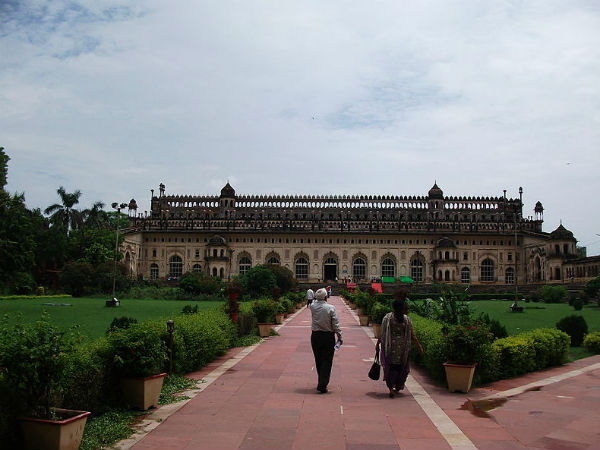 ಬಾರಾ ಇಮಾಂಬರಾ ಪ್ಯಾಲೆಸ್