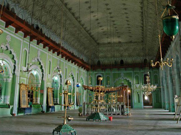 ಗ್ರಾವಿಟಿ ಡಿಫೈಯಿಂಗ್ ಅರಮನೆ 