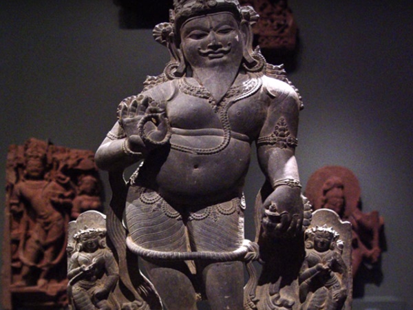 ಸ್ವಾಮಿಯ ವಿಗ್ರಹದ ಕೆತ್ತನೆ