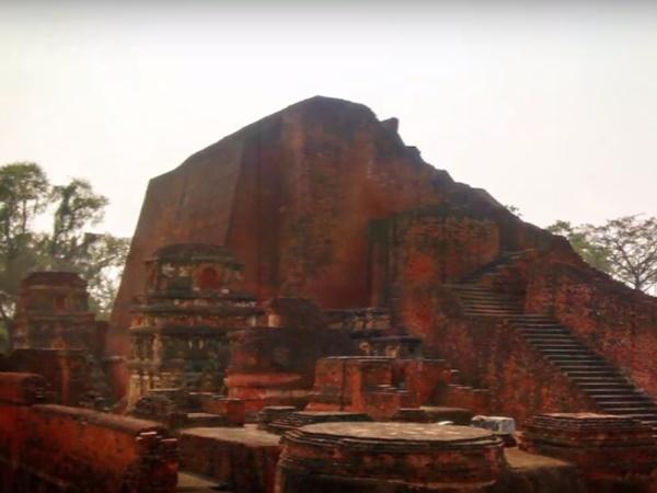 ಗುಹೆಯಲ್ಲಿ ಅಡಗಿರುವ ಗುಪ್ತ ನಿಧಿಗಳು