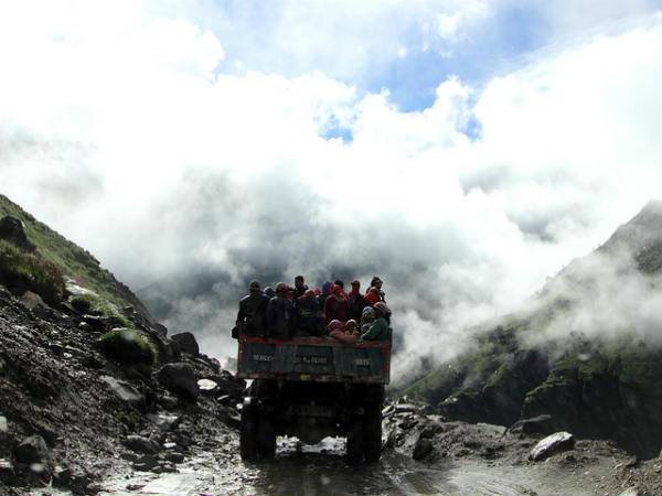 ಭಾರತದ ಭಯಾನಕ ರಸ್ತೆ ಮಾರ್ಗಗಳು