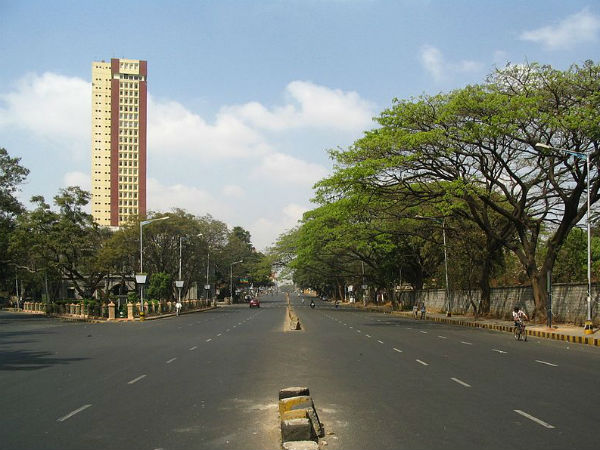 ಎಮ್.ಜಿ ರೋಡ್, ಕಾಲ್ ಸೆಂಟರ್