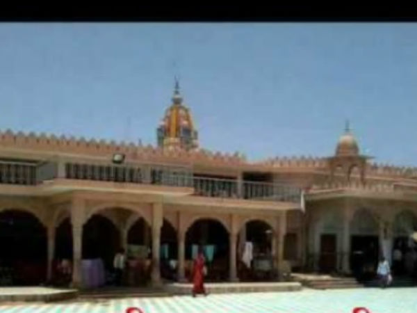 ಅಸಲಿಗೆ ಈ ದೇವಾಲಯ ಇರುವುದಾದರೂ ಎಲ್ಲಿ ಎಂದು ಯೋಚಿಸುತ್ತಿದ್ದೀರಾ?