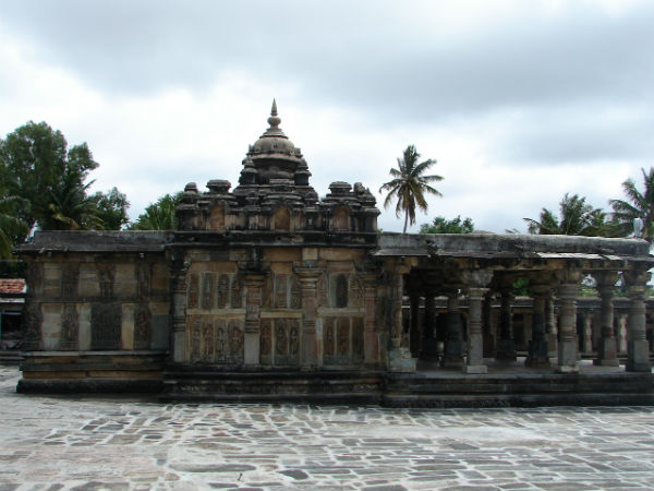 33. ಬೇಲೂರು 