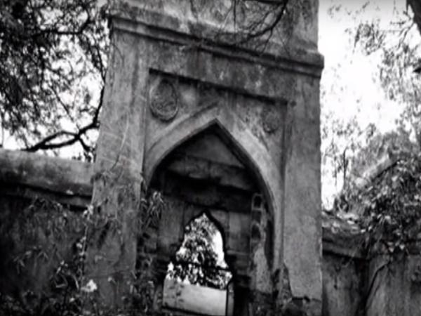 ಭಯಾನಕ ಮಹಲ್