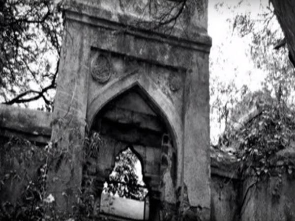 ಭಯಾನಕ ಮಹಲ್