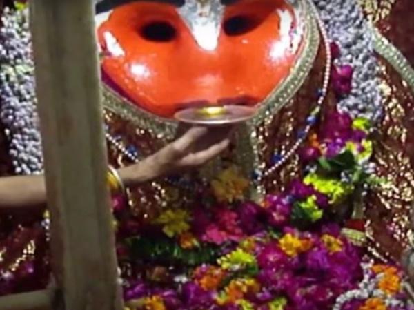 15.ಕಬಿಸ್ ಬಾಬಾ ದೇವಾಲಯ 