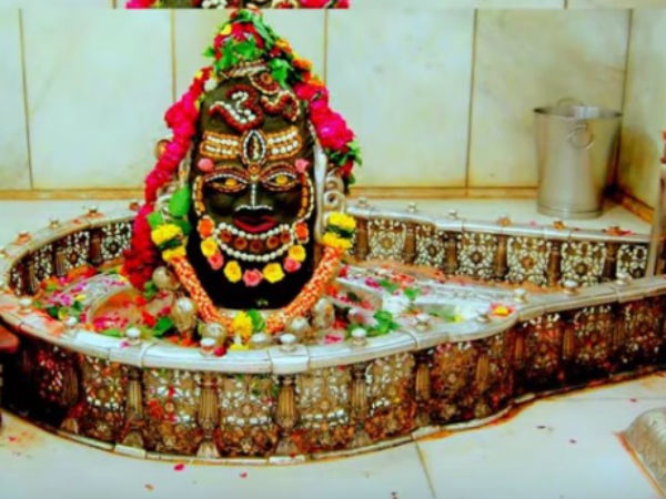 ಶವದ ಭಸ್ಮದಿಂದ ಅಭಿಷೇಕ ಮಾಡುತ್ತಾರೆ ಈ ಸ್ವಾಮಿಯನ್ನು.... ಶವದ ಭಸ್ಮದಿಂದ ಅಭಿಷೇಕ ಮಾಡುತ್ತಾರೆ ಈ ಸ್ವಾಮಿಯನ್ನು....