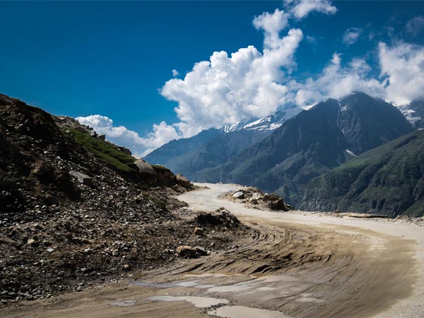 ಮನಾಲಿಯಿ೦ದ ಲೇಹ್ ನವರೆಗೆ ಬೈಕ್ ಸವಾರಿಯನ್ನು ಕೈಗೊಳ್ಳಿರಿ