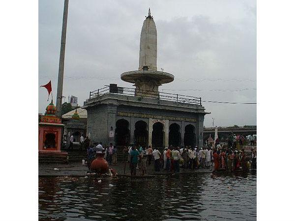 ತ್ರಯಂಬಕೇಶ್ವರ ದೇವಾಲಯ ತ್ರಯಂಬಕೇಶ್ವರ ದೇವಾಲಯ