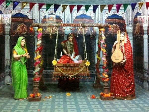 ಈ ವರಹಾಮೂರ್ತಿಯ ಮೈಯೆಲ್ಲಾ ದೇವತೆಗಳೇ....