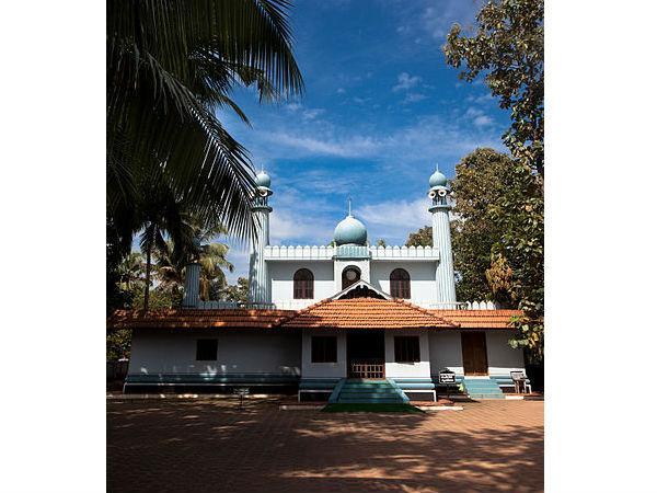 ಭಾರತ ದೇಶದಲ್ಲಿನ ಮೊದಲ ಮಸೀದಿ ಎಲ್ಲಿದೆ ಗೊತ್ತ? ಭಾರತ ದೇಶದಲ್ಲಿನ ಮೊದಲ ಮಸೀದಿ ಎಲ್ಲಿದೆ ಗೊತ್ತ?