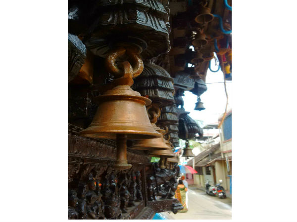 ಈ ಎಲ್ಲಾ ರಥಗಳನ್ನೂ ಹೂವುಗಳು