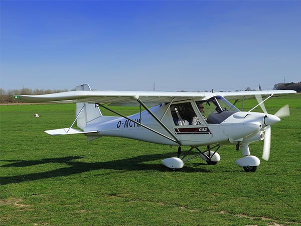 4. ವಿಮಾನ ಹಾರಾಟ 