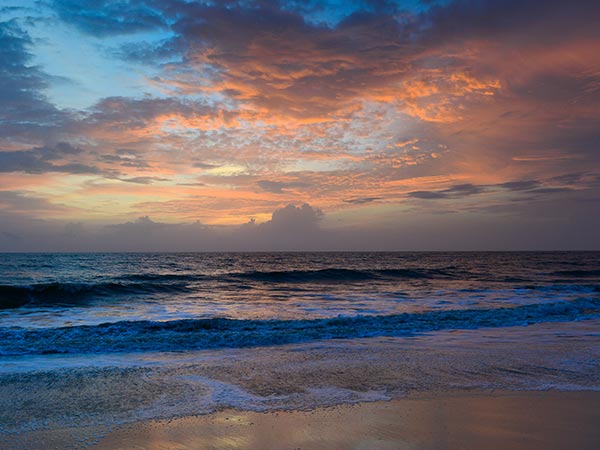 2) ಅಲಪು಼ಜಾ ಬೀಚ್ ಕೇರಳ 