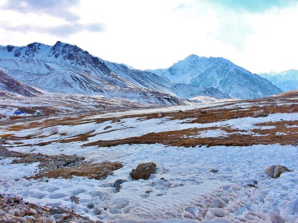 2) ಕಾರಕೋರಂ ರೇಂಜ್ 