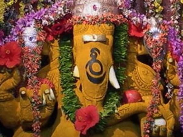 4.ಶಿರದಲ್ಲಿ ಲಿಂಗವನ್ನು ಧರಿಸಿರುವ ಮಹಿಮಾನ್ವಿತ ದೇವಿ ಇವಳು... 4.ಶಿರದಲ್ಲಿ ಲಿಂಗವನ್ನು ಧರಿಸಿರುವ ಮಹಿಮಾನ್ವಿತ ದೇವಿ ಇವಳು...