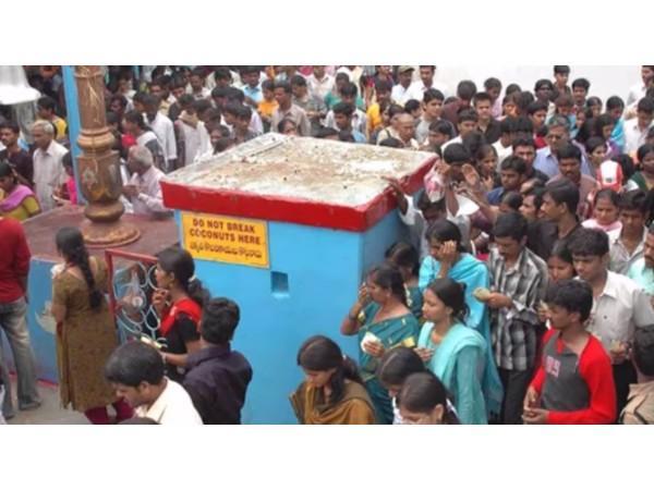 10.ಈ ದೇವಾಲಯದಲ್ಲಿ ಯಾವುದೇ ಜಾತಿ, ಭೇದ, ಭಾವ, ಮೇಲು, ಕೀಳು ಎಂಬ ಭೇದವಿಲ್ಲದೇ