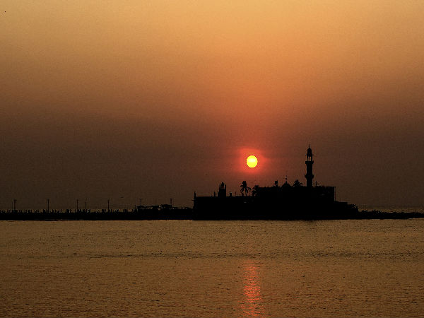 5.ಹಾಜಿ ಅಲಿ ಮಂದಿರ