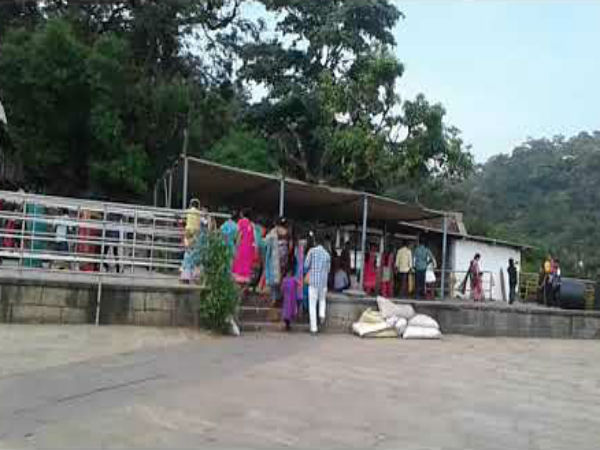 ನಗ್ನರಾಗಿ ಹೋಗುತ್ತಿದ್ದರಂತೆ 