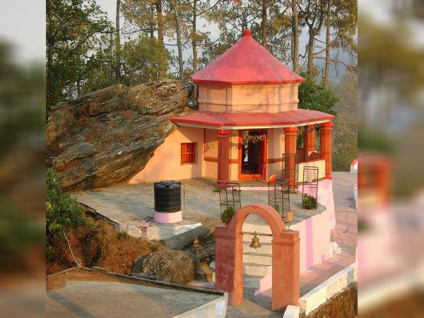 ಕಸರ್ ದೇವಿ ಮಂದಿರ ಕಸರ್ ದೇವಿ ಮಂದಿರ