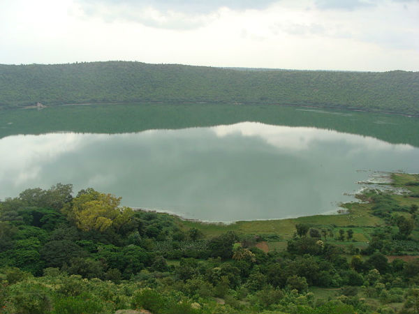 ಲೋನಾರ್ ಸರೋವರವನ್ನು ಏಕೆ ಭೇಟಿ ಮಾಡಬೇಕು? 