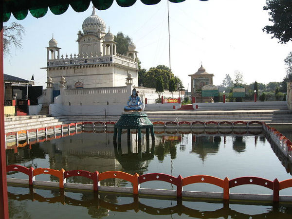 1.ಯಾವುದು ಆ ದೇವಾಲಯ?