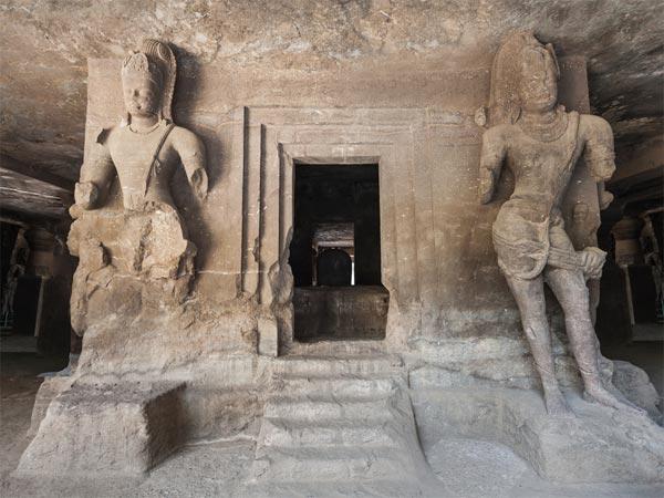 2.ಎಲಿಫೆಂಟಾ ಗುಹೆ 2.ಎಲಿಫೆಂಟಾ ಗುಹೆ