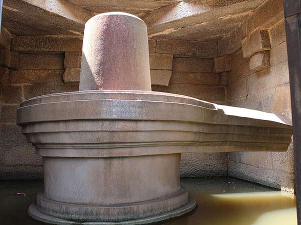 5.ನಾಲ್ದೇಶ್ವರ ಗೋಪುರ ಮತ್ತು ದೇವಾಲಯ, ಅಲ್ವಾರ್