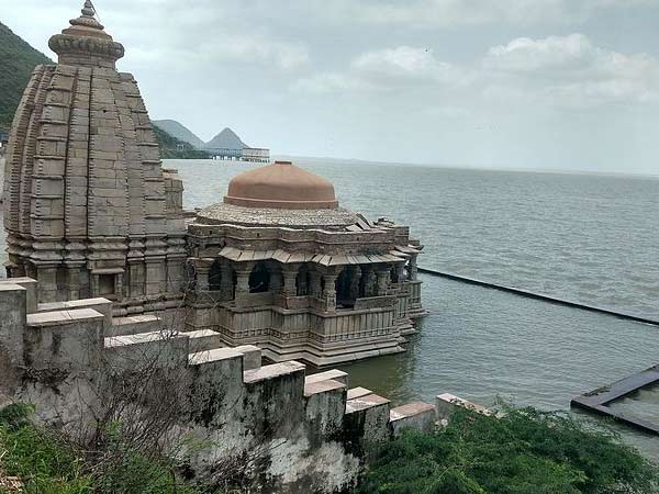 6. ಬಿಸಾಲ್ಡೋ ದೇವಾಲಯ, ಟೋಂಕ್