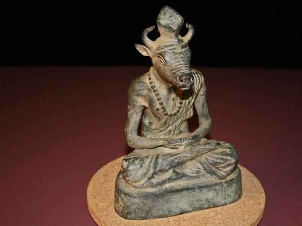 8.ನಂದಿಯ ಜೊತೆ ಭೃಂಗಿ