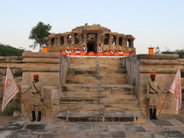  ಇಂದಿಗೂ ಕಲ್ಲಿನ ರೂಪದಲ್ಲಿರುವ ಮಹಿಳೆ