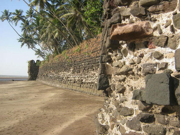 ರೆವ್ಡಾಂಡಾ ಬೀಚ್ 