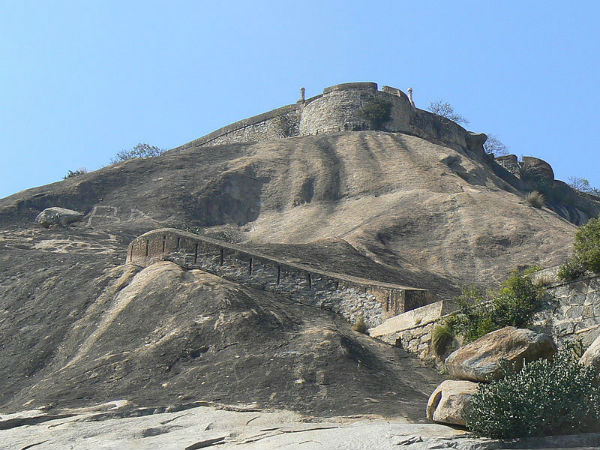 ಏಕಶಿಲಾ ಬೆಟ್ಟ 