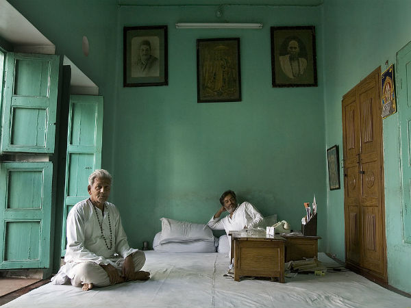 ಸಂಬಂಧಿಕರಿಗೂ ಆಶ್ರಯ ನಿಡುತ್ತಾರೆ