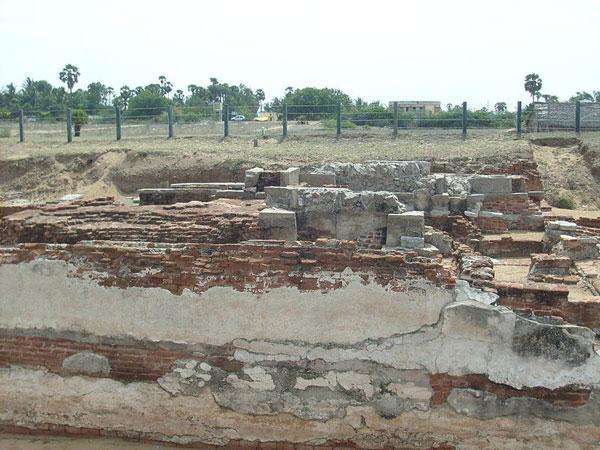 1.ಸಾಲುವಕುಪ್ಪನ್ ಮುರುಗನ್ ದೇವಾಲಯ