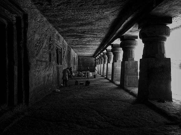 10.ನೂರು ಕಾಲ ಸುಮಂಗಳಿಯಾಗಿರಲು ಭೇಟಿ ನೀಡುತ್ತಾರಂತೆ ಇಲ್ಲಿಗೆ...