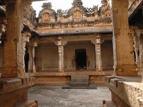 3.ನಂದಿಯನ್ನು ಜೊತೆಯಲ್ಲಿ ಕಳುಹಿಸುತ್ತಾನೆ