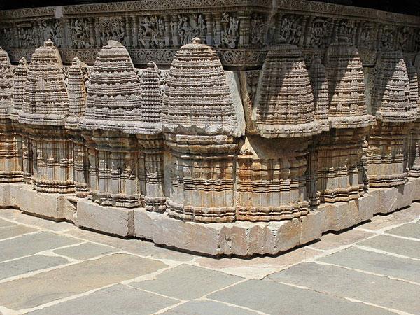 ೭. ಭಾರತೀಯ ಶಿಲ್ಪ ಸೌಂದರ್ಯಕ್ಕೆ ಕನ್ನಡಿ