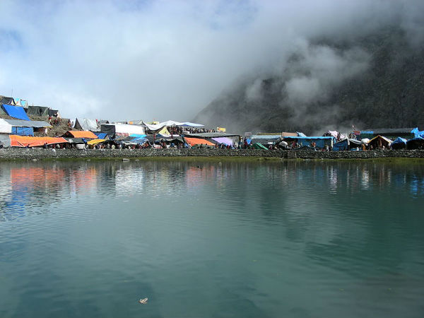 ಮಣಿ ಮಹೇಶ್ ಕೆರೆ