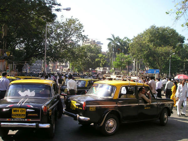 ಅಂಬಾಸಿಡರ್ ಕಾರಿನಲ್ಲಿ ಒಂದು ಸವಾರಿ ನಡೆಸಿ