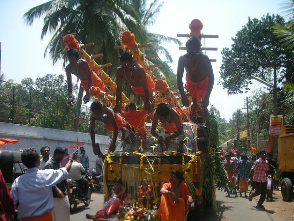 ಗರುಡನ್ ತೂಕಮ್ ಗರುಡನ್ ತೂಕಮ್